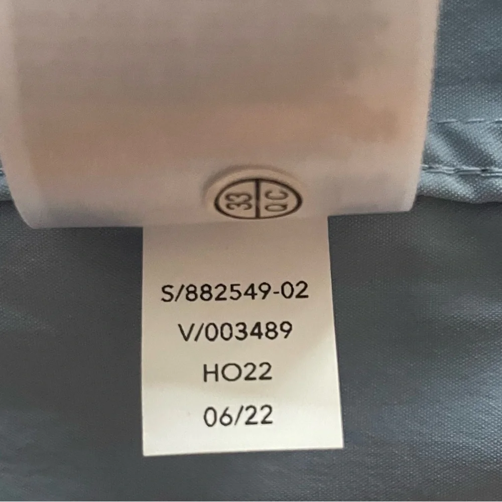 Athleta Performance Poplin Top Oversized Heron Blue Medium 882549 - Picture 9 of 13